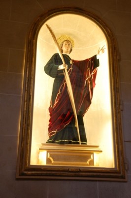 La Virgen de la  Asunción mit einem Palmenwedel in der Hand