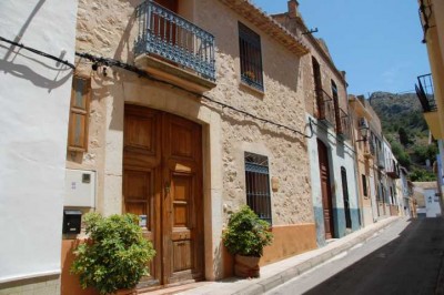 Gasse + DSC_0604.JPG (107.12 KiB) 4338 mal betrachtet typische Gasse