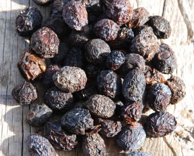 Oliven DSC_0207.JPG (107.25 KiB) 1902 mal betrachtet Von denen sollte man aber nur noch Seife machen.