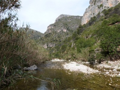P1020046.JPG (175.48 KiB) 8898 mal betrachtet der "Eingang" des Tales von Pego/Adsubia her
