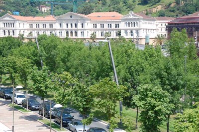 A-Dabei stand er dort so schön.JPG (162.67 KiB) 9147 mal betrachtet Auf diesem Streifen parkte unser Töf EIGENTLICH perfekt.