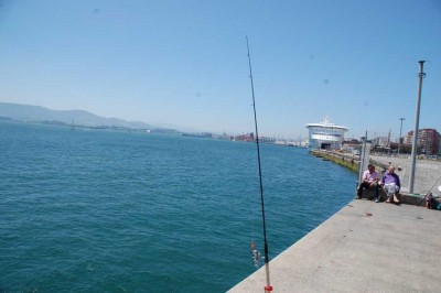 Angleridyll -Im hintergrund die Fähre DSC_0809.JPG (103.53 KiB) 10142 mal betrachtet Angleridyll - im Hintergrund die Estación Marítima