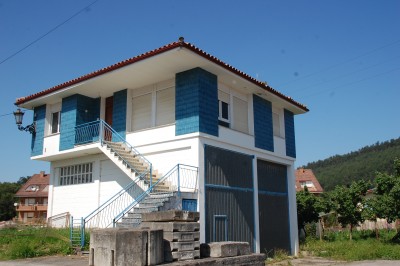 Ferienhaus: neue Architektur, angelehnt an den alten Baustil