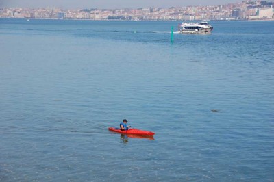 knallrotes Gummiboot DSC_0703.JPG