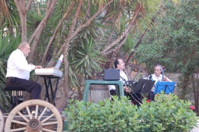 Piano, Bandoneon und Cello-Spieler unter der Leitung von Roque Martínez Ríos