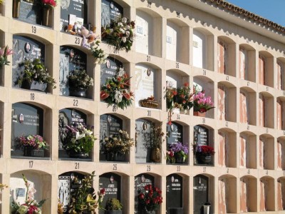 20.01.2008 055.JPG (110.65 KiB) 8477 mal betrachtet "Belegte" und freie Grabkammern in Spanien