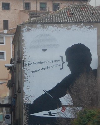 A los hombres hay que verlos desde arriba DSC_0546.JPG (83.35 KiB) 8535 mal betrachtet Fassadenmalerei: A los hombres hay que verlos desde arriba