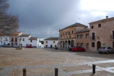 Die Plaza Mayor (Plaza de Don Manuel), die Arkaden auf der rechten Seite gehören zum Rathaus.