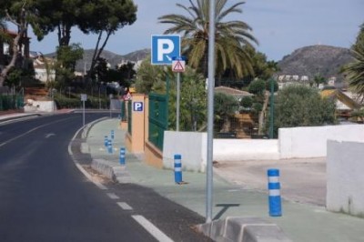 Poller 2.JPG
