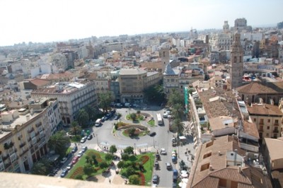 V. Plaza vor Kathedrale.JPG (135.43 KiB) 3562 mal betrachtet Plaza de la Reina vor der Kathedrale