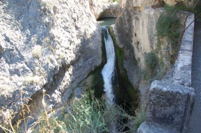 19 Wasserfall Halterung recht .JPG (150.11 KiB) 1923 mal betrachtet erreicht man