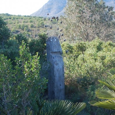 1 Jopfschmuck DSC_0407.JPG (308.01 KiB) 3918 mal betrachtet Skulptur mit "Kopfschmuck"
