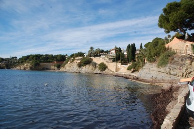 Der winzige Strand von Les Bassetes