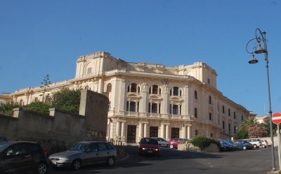 Stadthalle