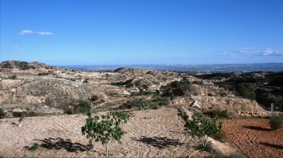 Vista del mar desde la montaña - Blick von den Bergen hinunter zum Meer