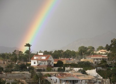 Vista despues de la lluvia con la montaña al fondo - Nach einem Regen mit den Bergen im Hintergrund