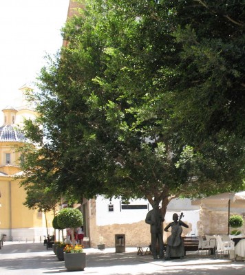 Monumento a la Música de la Plaza Acensión Guijarro