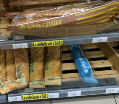 MERCADONA im Dreierpack: Baguette 1,20 € = 0,40 €/Stück, Barra rustica 1,30 €  = 0,43 €/Stück