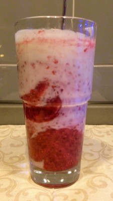 Chia-Himbeermus in Joghurt