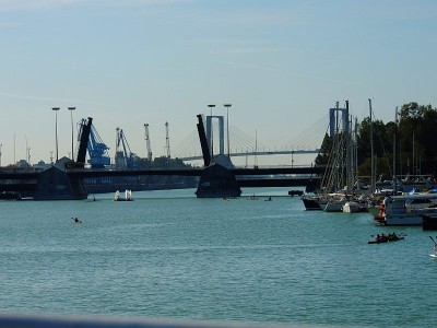 Im Vordergrund: Puente de las Delicias<br />Im Hintergrund: Puente del Quinto Centenario