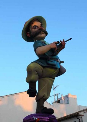 1.jpg (20.64 KiB) 2857 mal betrachtet Fallas Denia 2015 - Los Roques