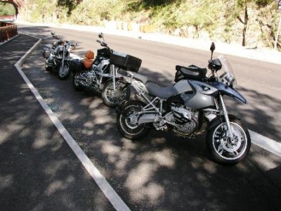 3xBMW.jpg
