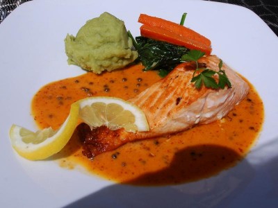Salmon a la Placha con Salsa de Pimienta rosa.JPG (79.19 KiB) 1499 mal betrachtet Salmón a la Plancha con Salsa de Pimienta rosa (Lachfilet von der Plancha mit rosa Pfeffersauce)