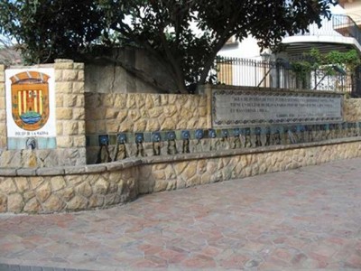 Font dels Xorros-Fonts dels Xorrets.JPG (42.28 KiB) 2721 mal betrachtet Alte Aufnahme der Font dels Xorros/Fonts dels Xorrets in Polop de la Marina