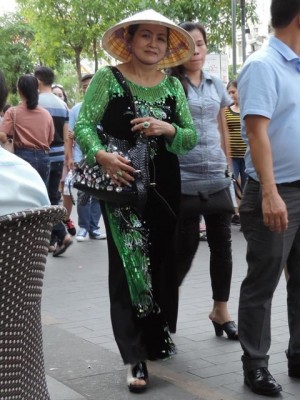 DSCN7008.JPG (63.91 KiB) 5048 mal betrachtet Typischer Strohhut der Landbevölkerun