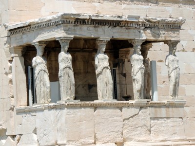 Erechtheion Karyatiden (3).JPG (178.62 KiB) 5056 mal betrachtet Karyatiden