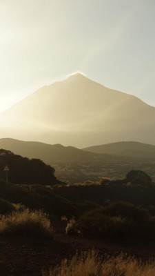 Der Teide verschleiert sich.