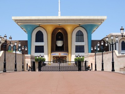 DSCN4913.JPG (91.12 KiB) 5544 mal betrachtet Regierungssitz von Qabus ibn Said