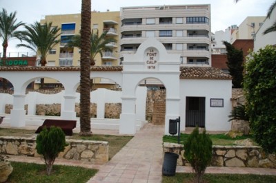 Lavadero Calpe Küstenstraße.JPG (127.53 KiB) 7906 mal betrachtet La Font del Calp nach seiner Rekonstruktion im Jahr 1999