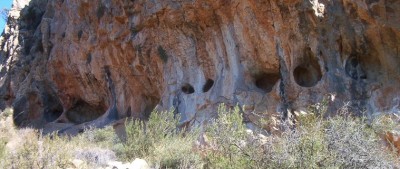 Pinos.jpg (113.9 KiB) 2514 mal betrachtet Sag mal, Citronella, ist das wohl derselbe Felsen? Wir waren 6 Jahren dort, fanden aber keine Zeichnungen :-(