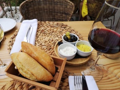 Foodbar Pan.JPG (58.15 KiB) 2991 mal betrachtet Pan y Alioli für 2,50 €/P.