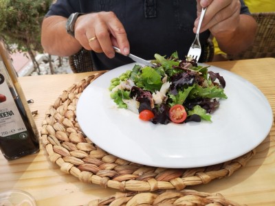 Foodbar Vorspeise Menü.jpg (232.28 KiB) 5281 mal betrachtet Vorspeise: Salat