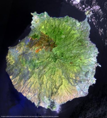 Title: Gran Canaria wildfire<br />Released 21/08/2019 9:56 am<br />Copyright contains modified Copernicus Sentinel data (2019), <br />processed by ESA, CC BY-SA 3.0 IGO