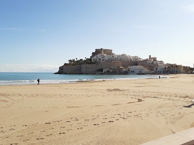 DEDA0342-35FA-4F84-8076-9E904E680730.jpeg (165.96 KiB) 5386 mal betrachtet Nix los am Strand - die Saison ist zu Ende