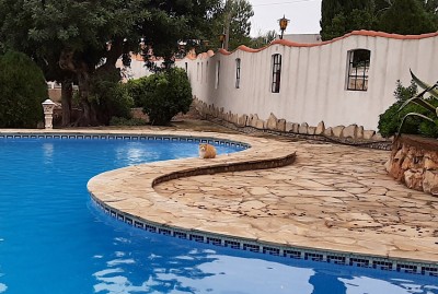 6D17DBE1-C084-4DB8-9543-FD89FEF679A6.jpeg (199.09 KiB) 1923 mal betrachtet „Wo bleibt denn nur der Schwimmlehrer?“