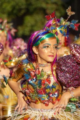 Zum Abschluss nochmal das, was die Parade ausmachte: Farbenpracht