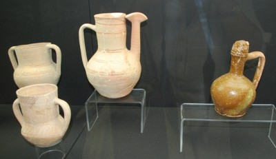 Tongefäße, wie sie auch heute noch hergestellt werden. (Archäologisches Museum Cocentaina)