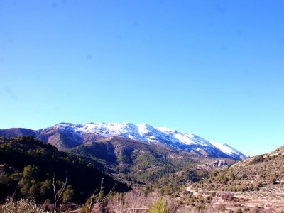 Das Serellagebirge von Castell de Castells aus gesehen