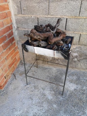 T vorbereitet für das nächste Grillen.JPG (186.58 KiB) 5794 mal betrachtet Ein Grill - vorbereitet für das nächste Essen