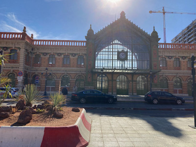 Hier am renovierten Bahnhof von Almeria schließe ich für heute meinen Bericht