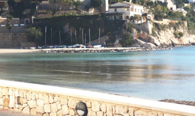 In El Portet gibts ein Hafen,<br />wo im Winter Boote schlafen...