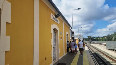 3. Hier wird kassiert.JPG (69.76 KiB) 4014 mal betrachtet In Teulada gab es im Gegensatz zu Benissa keinen Fahrscheinautomaten, hier wurde der Fahrpreis noch persönlich kassiert.