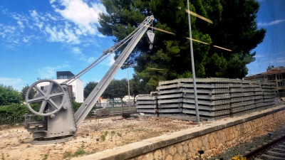 37 historischer Kran.JPG (130.8 KiB) 3607 mal betrachtet unterwegs gab es einen historischen Kran zu bestaunen, der scheinbar noch in Betrieb ist