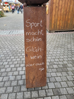 Spruch - Glühwein - Sport.jpg