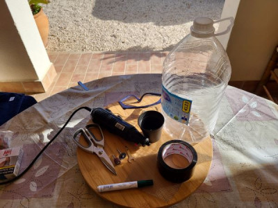 Ein Dremel ist hilfreich