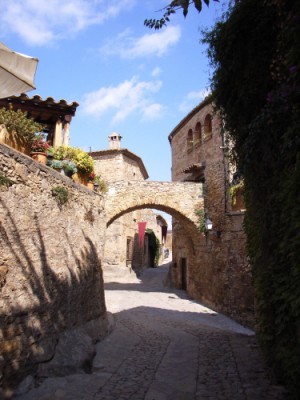 Peratallada - Tor.JPG